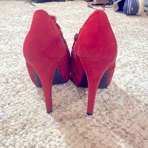 🔴 5 for 20$ - Red GUESS heels! 👠